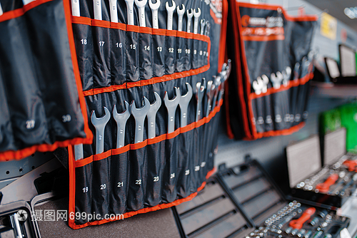 从工具商店特装展示看五金工具的市场定位