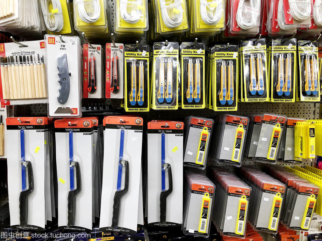 里雄莱锡安的五金店 工具纹理与工业美学